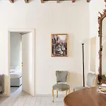 Vicolo De\' Bovari Private Apartment